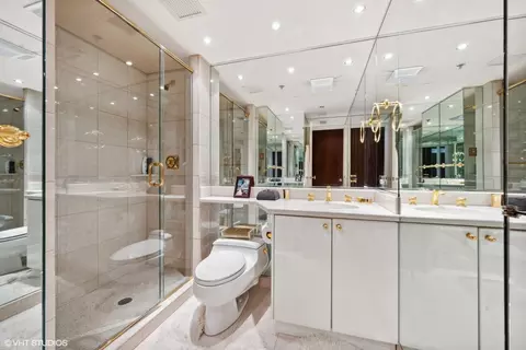 Bath - 100 E Huron St #3705, Chicago, IL 60611 photo 3 of 4