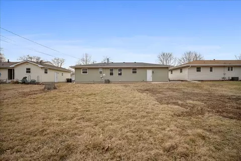 Exterior - 15 Brookwood Dr, Normal, IL 61761 photo 4 of 4