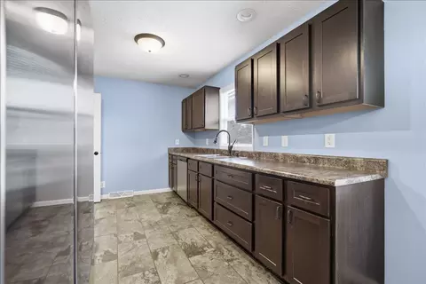 Entry Way - 15 Brookwood Dr, Normal, IL 61761 photo 2 of 2