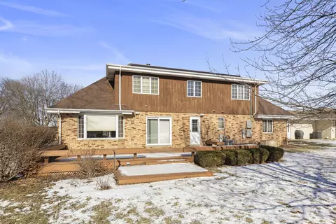 Exterior - 524 Meadow Ln, Beecher, IL 60401 photo 3 of 5