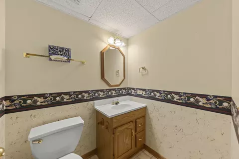 Bath - 524 Meadow Ln, Beecher, IL 60401 photo 1 of 5