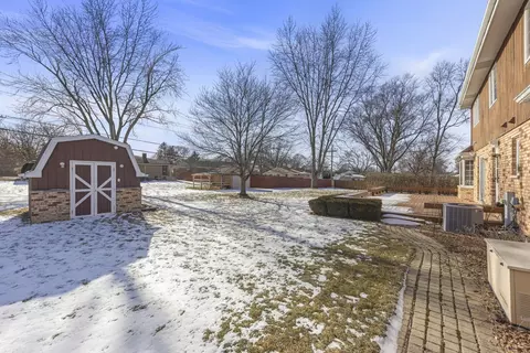 Exterior - 524 Meadow Ln, Beecher, IL 60401 photo 2 of 5