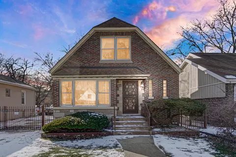 Exterior - 9806 S Charles St, Chicago, IL 60643 photo 2 of 5