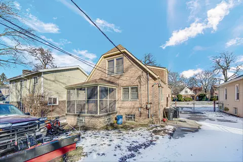 Exterior - 9806 S Charles St, Chicago, IL 60643 photo 4 of 5