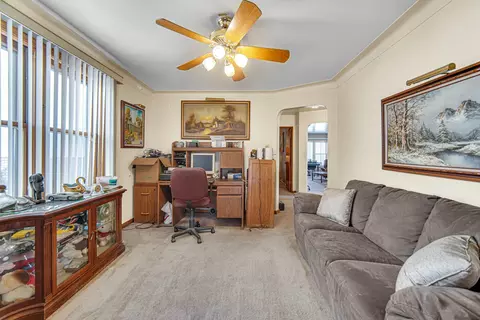 Living - 9806 S Charles St, Chicago, IL 60643 photo 3 of 4