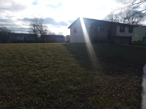 3319 Tulip Dr, Hazel Crest, IL 60429