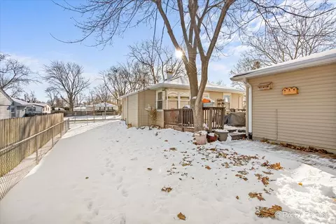 Exterior - 3712 Jay Ln, Rolling Meadows, IL 60008 photo 4 of 6
