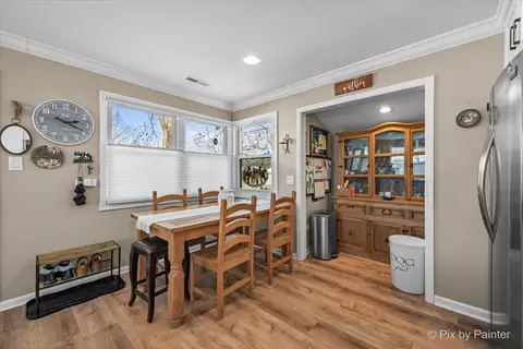 Dining - 3712 Jay Ln, Rolling Meadows, IL 60008 photo 1 of 1