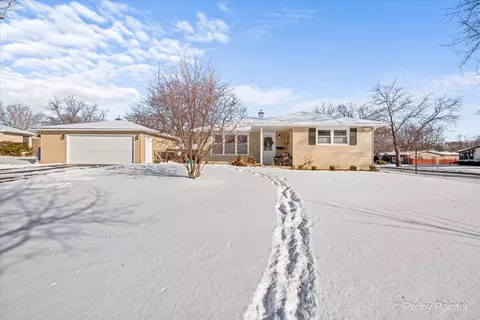 3712 Jay Ln, Rolling Meadows, IL 60008