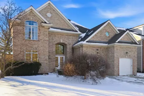 1224 Ridge Rd, Westmont, IL 60559