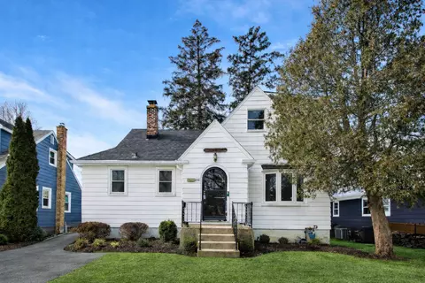 4238 Lindley St, Downers Grove, IL 60515