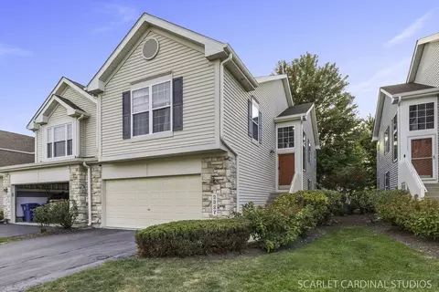 2327 Georgetown Cir, Aurora, IL 60503