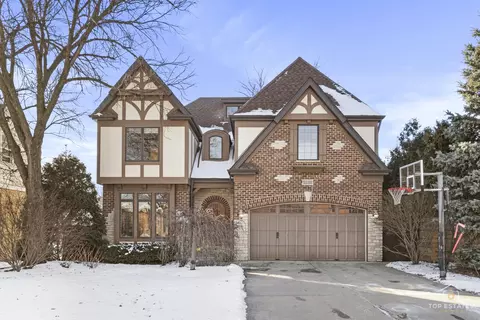 110 N Elm Ave, Elmhurst, IL 60126