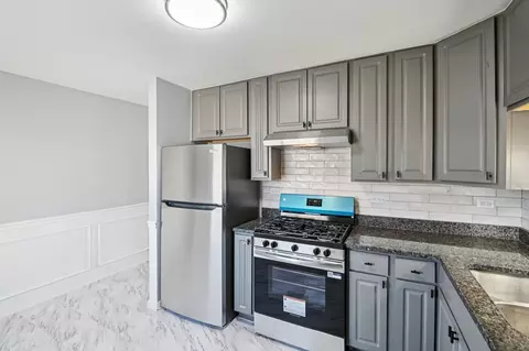 Kitchen - 16259 Laflin Ave, Markham, IL 60428 photo 3 of 4