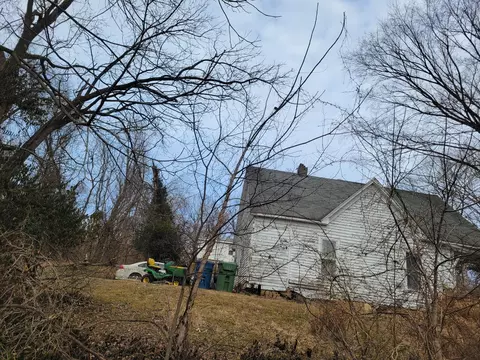 627 E High St S, Anna, IL 62906 photo 5
