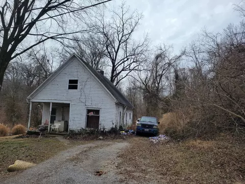 627 E High St S, Anna, IL 62906 photo 2