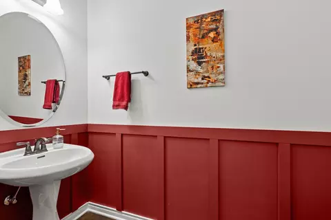 Bath - 428 E Frontier Dr, Minooka, IL 60447 photo 4 of 4