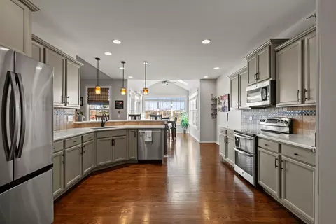 Kitchen - 428 E Frontier Dr, Minooka, IL 60447 photo 1 of 3