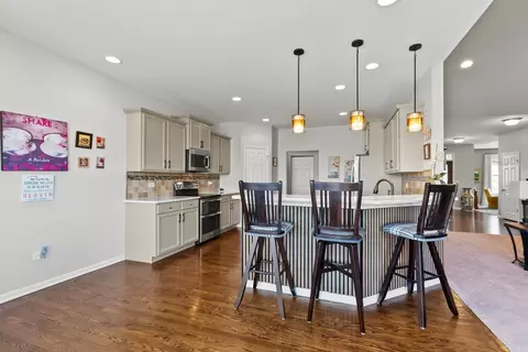 Kitchen - 428 E Frontier Dr, Minooka, IL 60447 photo 3 of 3