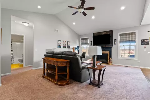 Entry Way - 428 E Frontier Dr, Minooka, IL 60447 photo 2 of 2