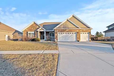 Exterior - 428 E Frontier Dr, Minooka, IL 60447 photo 1 of 5