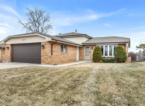 16617 Leslie Dr, Orland Hills, IL 60487