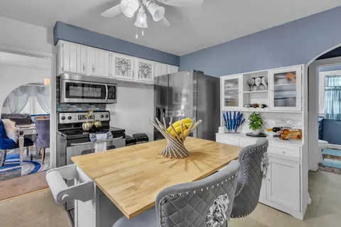 Kitchen - 4617 Blanchan Ave, Brookfield, IL 60513 photo 1 of 3