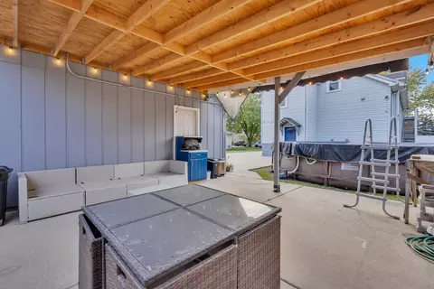 Exterior - 4617 Blanchan Ave, Brookfield, IL 60513 photo 3 of 5