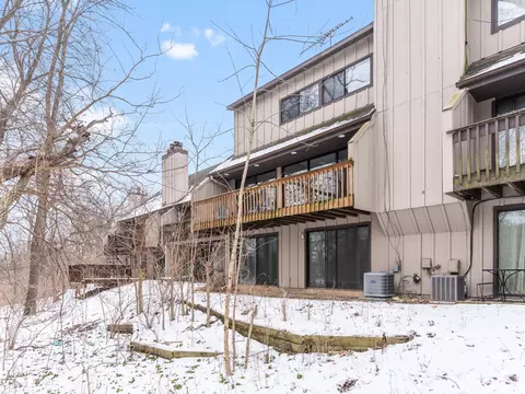 Exterior - 1167 Florimond Dr, Elgin, IL 60123 photo 3 of 4