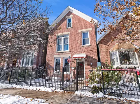 1520 N Washtenaw Ave, Chicago, IL 60622
