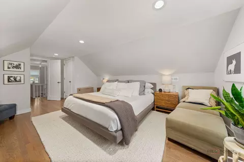 7422 W Devon Ave, Chicago, IL 60631 photo 9