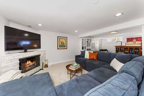 7422 W Devon Ave, Chicago, IL 60631 photo 12