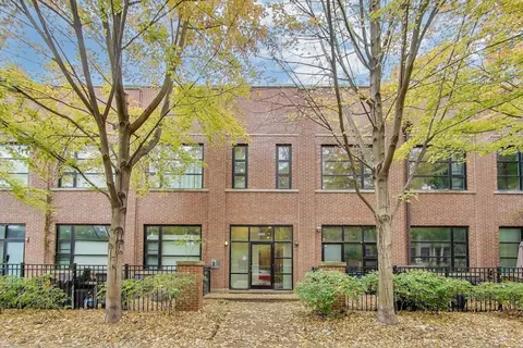 2105 W Concord Pl #5, Chicago, IL 60647