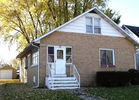 744 E Brooks St, Galesburg, IL 61401