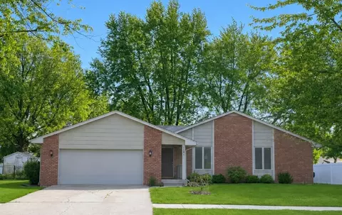 248 Fox Trail Dr, Bourbonnais, IL 60914
