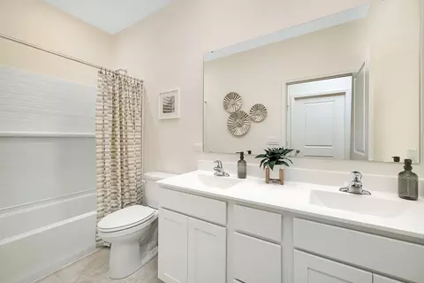 Bath - 1124 Bluebell Ln, Bartlett, IL 60103 photo 1 of 1