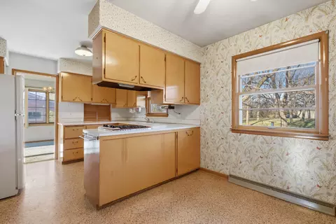 Kitchen - 3537 49th St, Moline, IL 61265 photo 5 of 6