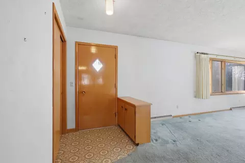 Entry Way - 3537 49th St, Moline, IL 61265 photo 1 of 2