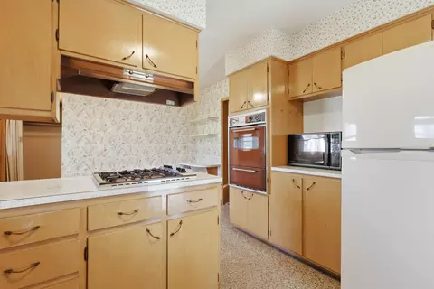 Kitchen - 3537 49th St, Moline, IL 61265 photo 2 of 6