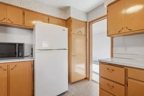 Kitchen - 3537 49th St, Moline, IL 61265 photo 3 of 6