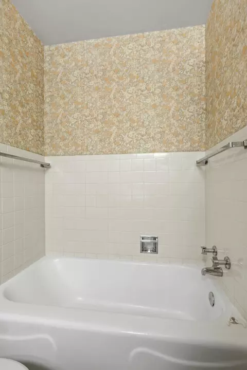 Bath - 3537 49th St, Moline, IL 61265 photo 2 of 3