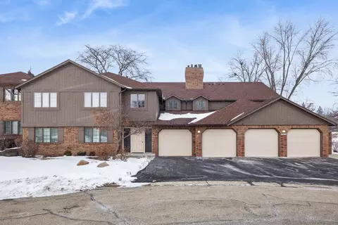 7930 W Lakeview Ct #1B, Palos Heights, IL 60463