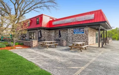 241 S Milwaukee Ave, Wheeling, IL 60090