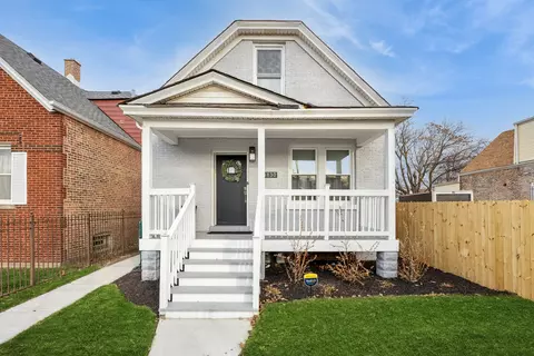 4830 W Kamerling Ave, Chicago, IL 60651