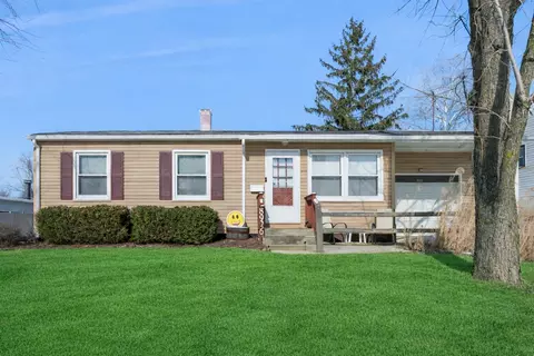 8926 Fairway Dr, Orland Park, IL 60462