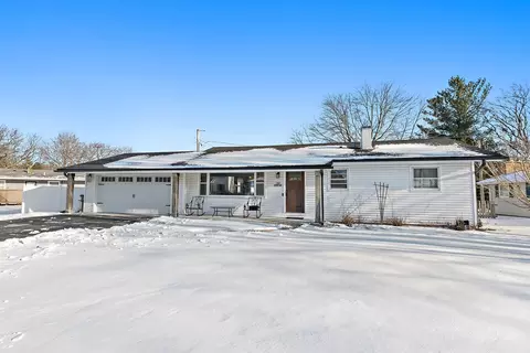 381 Keith Ave, Crystal Lake, IL 60014
