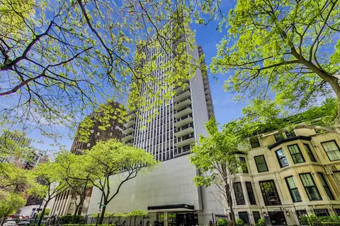 1230 N State Pkwy #19C, Chicago, IL 60610