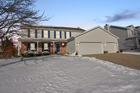 10 Cameron Ct, Bloomington, IL 61704