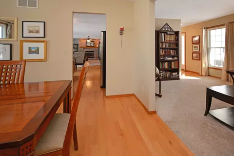 Entry Way - 10 Cameron Ct, Bloomington, IL 61704 photo 1 of 7