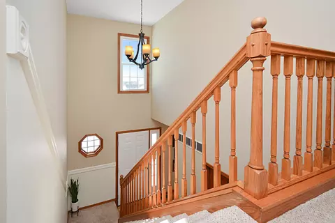 Entry Way - 10 Cameron Ct, Bloomington, IL 61704 photo 4 of 7
